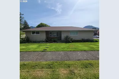 47858 W 1st St, Oakridge, OR 97463 - Photo 4