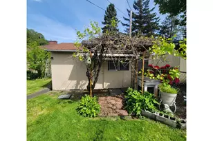 47858 W 1st St, Oakridge, OR 97463 - Photo 8