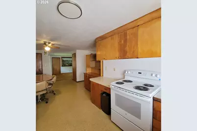 47858 W 1st St, Oakridge, OR 97463 - Photo 14