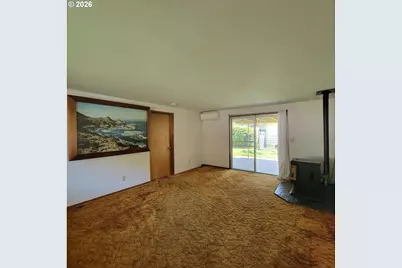 47858 W 1st St, Oakridge, OR 97463 - Photo 10