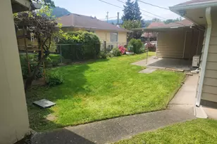 47858 W 1st St, Oakridge, OR 97463 - Photo 34