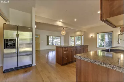 6675 NE Birch St, Hillsboro, OR 97124 - Photo 12