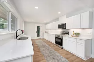 5775 SE Cesar E Chavez Blvd, Portland, OR 97202 - Photo 4