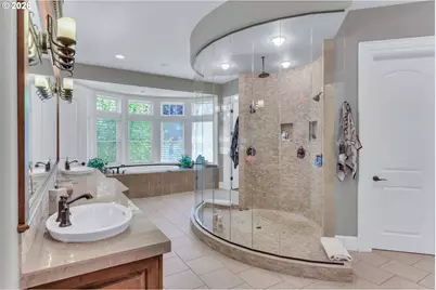 21020 S Meadowridge Ct, Oregon City, OR 97045 - Photo 22