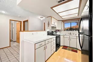 13815 NW 10th Ct, Vancouver, WA 98685 - Photo 8