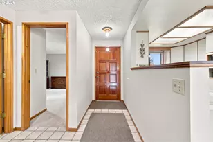 13815 NW 10th Ct, Vancouver, WA 98685 - Photo 2