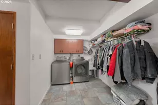 402 Northside Rd, Sutherlin, OR 97479 - Photo 18