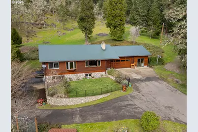 402 Northside Rd, Sutherlin, OR 97479 - Photo 2