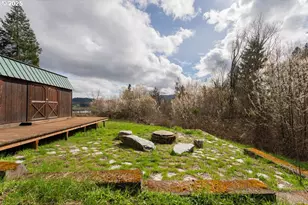 402 Northside Rd, Sutherlin, OR 97479 - Photo 30