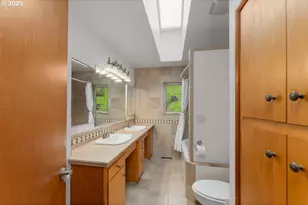 402 Northside Rd, Sutherlin, OR 97479 - Photo 12