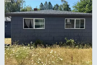 621 Irving Dr, Myrtle Creek, OR 97457 - Photo 1