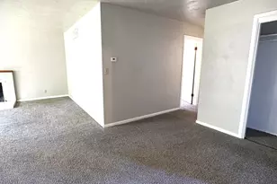 621 Irving Dr, Myrtle Creek, OR 97457 - Photo 2