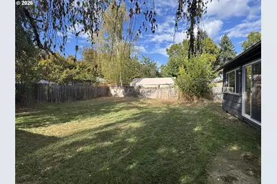 621 Irving Dr, Myrtle Creek, OR 97457 - Photo 28