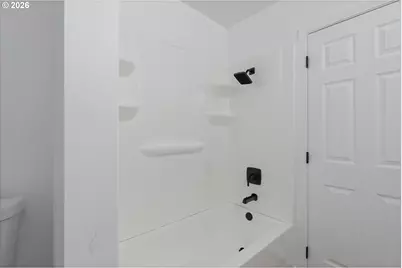 9828 SE Ellis St, Portland, OR 97266 - Photo 8