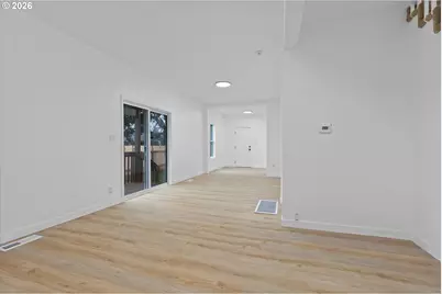 9828 SE Ellis St, Portland, OR 97266 - Photo 4