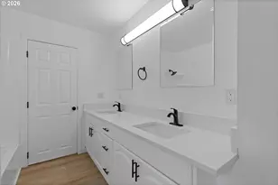 9828 SE Ellis St, Portland, OR 97266 - Photo 12