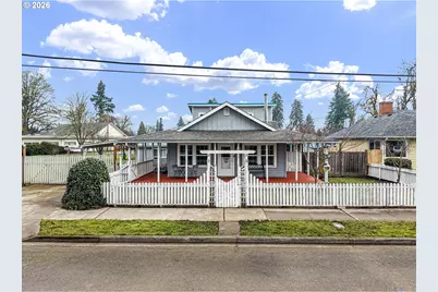 808 N 10th St, Cottage Grove, OR 97424 - Photo 1