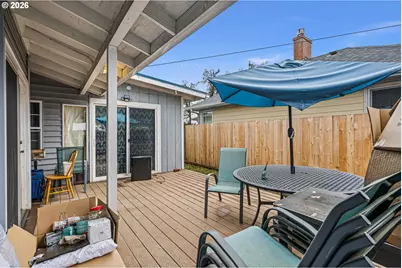 808 N 10th St, Cottage Grove, OR 97424 - Photo 20