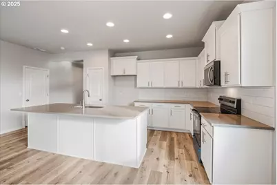 430 S Elm St, Yamhill, OR 97148 - Photo 12