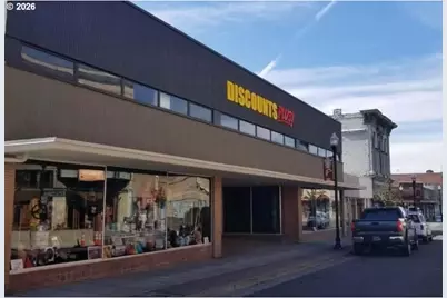 212 E 2nd St, The Dalles, OR 97058 - Photo 2