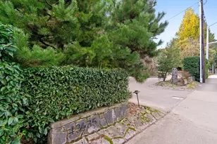 13635 SW Hall Blvd, Portland, OR 97223 - Photo 2