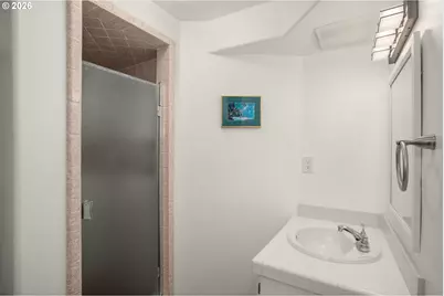 12040 NW Lovejoy St, Portland, OR 97229 - Photo 20