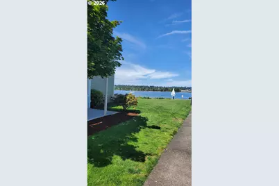129 N Hayden Bay Dr #BLDG  F, Portland, OR 97217 - Photo 26