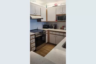 129 N Hayden Bay Dr #BLDG  F, Portland, OR 97217 - Photo 6