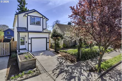 8806 N Fiske Ave, Portland, OR 97203 - Photo 1