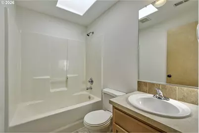 8806 N Fiske Ave, Portland, OR 97203 - Photo 22