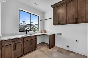 231 W Koa St, Washougal, WA 98671 - Photo 40