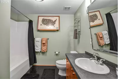 1420 NW Lovejoy St #204, Portland, OR 97209 - Photo 36