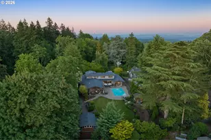 11657 SW 19th Ave, Portland, OR 97219 - Photo 48