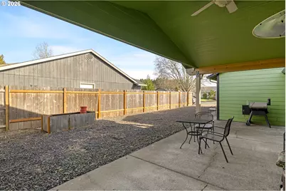 247 SW Manzanita St, McMinnville, OR 97128 - Photo 32