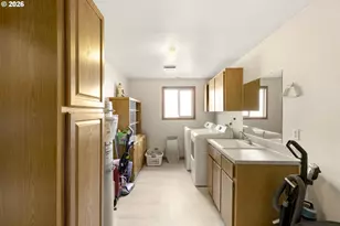 247 SW Manzanita St, McMinnville, OR 97128 - Photo 20