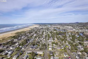 2149 S Franklin St, Seaside, OR 97138 - Photo 2