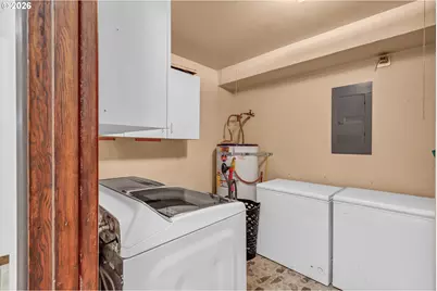 331 Hemlock Ln, Roseburg, OR 97471 - Photo 38