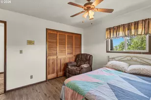 331 Hemlock Ln, Roseburg, OR 97471 - Photo 32