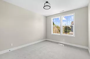 3652 NW Lana Pl, Portland, OR 97229 - Photo 38