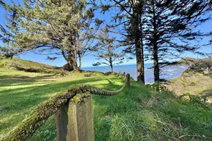 31640 Spruce Dr, Gold Beach, OR 97444 - Photo 42