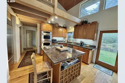 31640 Spruce Dr, Gold Beach, OR 97444 - Photo 8