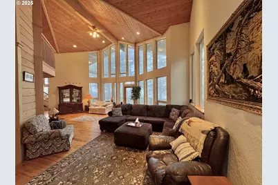 31640 Spruce Dr, Gold Beach, OR 97444 - Photo 18