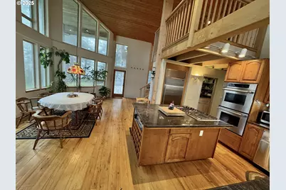 31640 Spruce Dr, Gold Beach, OR 97444 - Photo 10