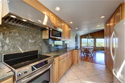 30715 G St, Ocean Park, WA 98640 - Photo 14