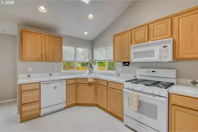 15085 Spyglass Ln, Oregon City, OR 97045 - Photo 14