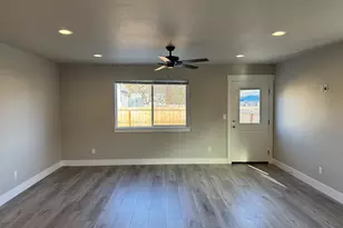 158 SE Mosher Ave, Roseburg, OR 97470 - Photo 10