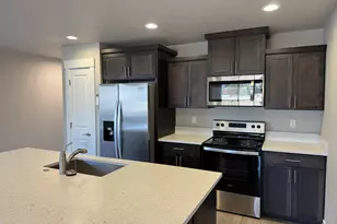 158 SE Mosher Ave, Roseburg, OR 97470 - Photo 6