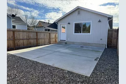 158 SE Mosher Ave, Roseburg, OR 97470 - Photo 22