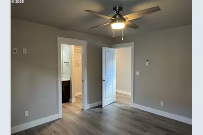 158 SE Mosher Ave, Roseburg, OR 97470 - Photo 12