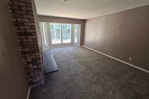 4002 Oak St, Longview, WA 98632 - Photo 6